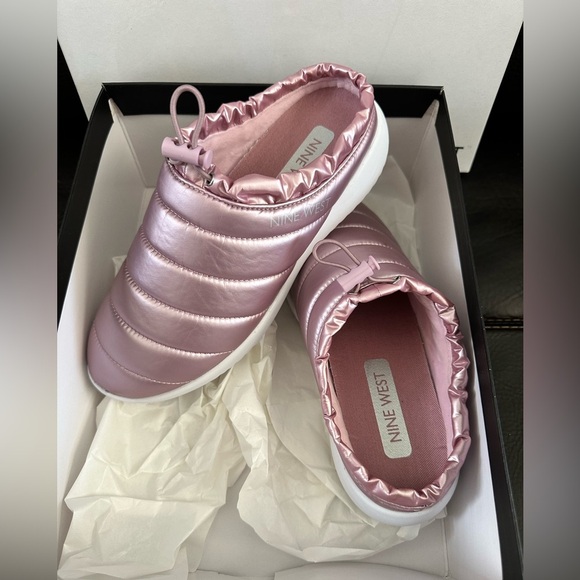 Nine West Echo3 Puffer Mules – Light Pink (Size 6M) - Picture 1 of 5